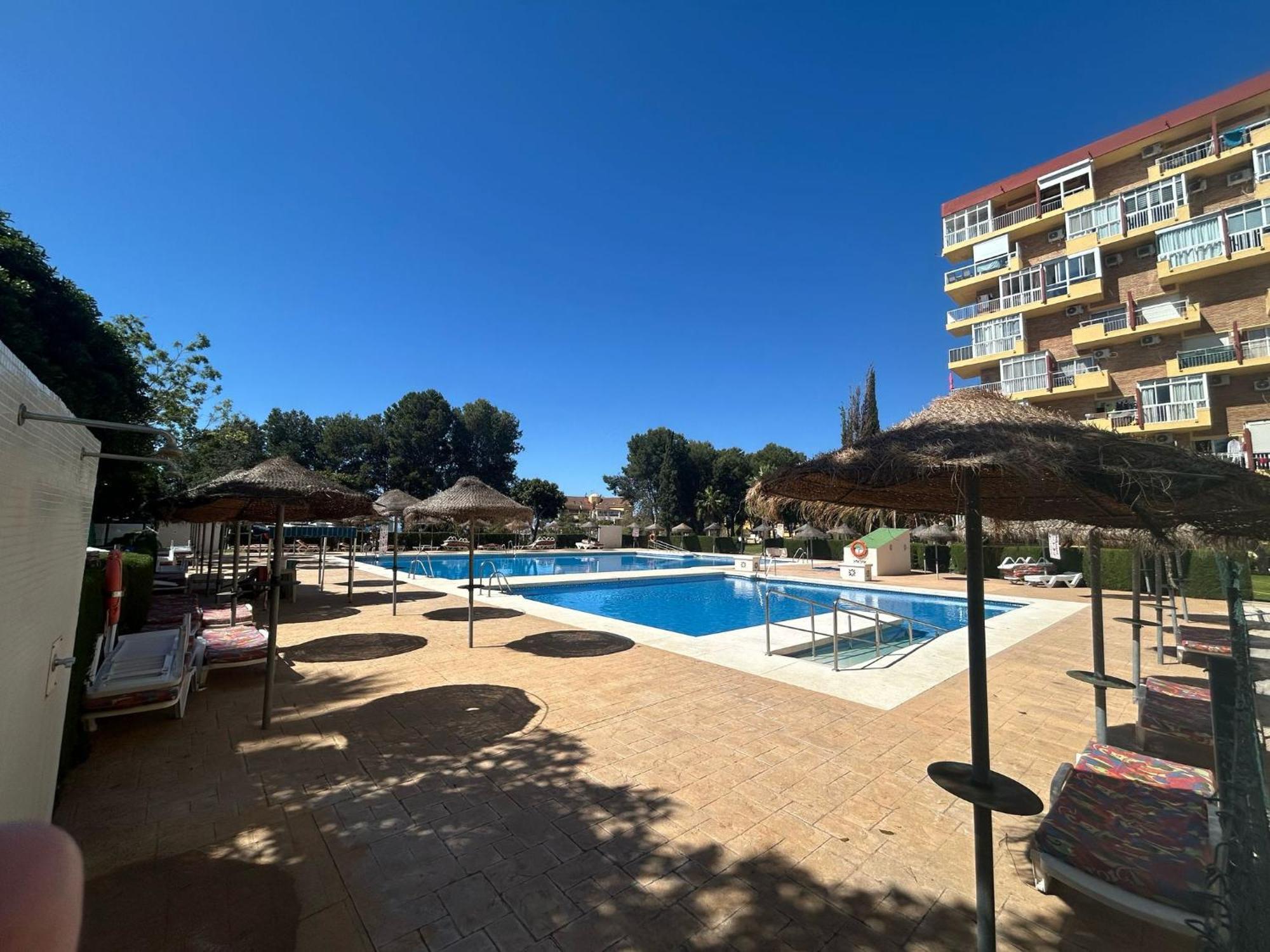 Apartment Niki студія нова, після ремонту Benalmadena